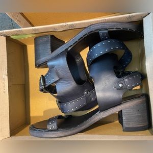 Free people happiness heeled sandal New never worn in box 39.5 ( 8 1/2)